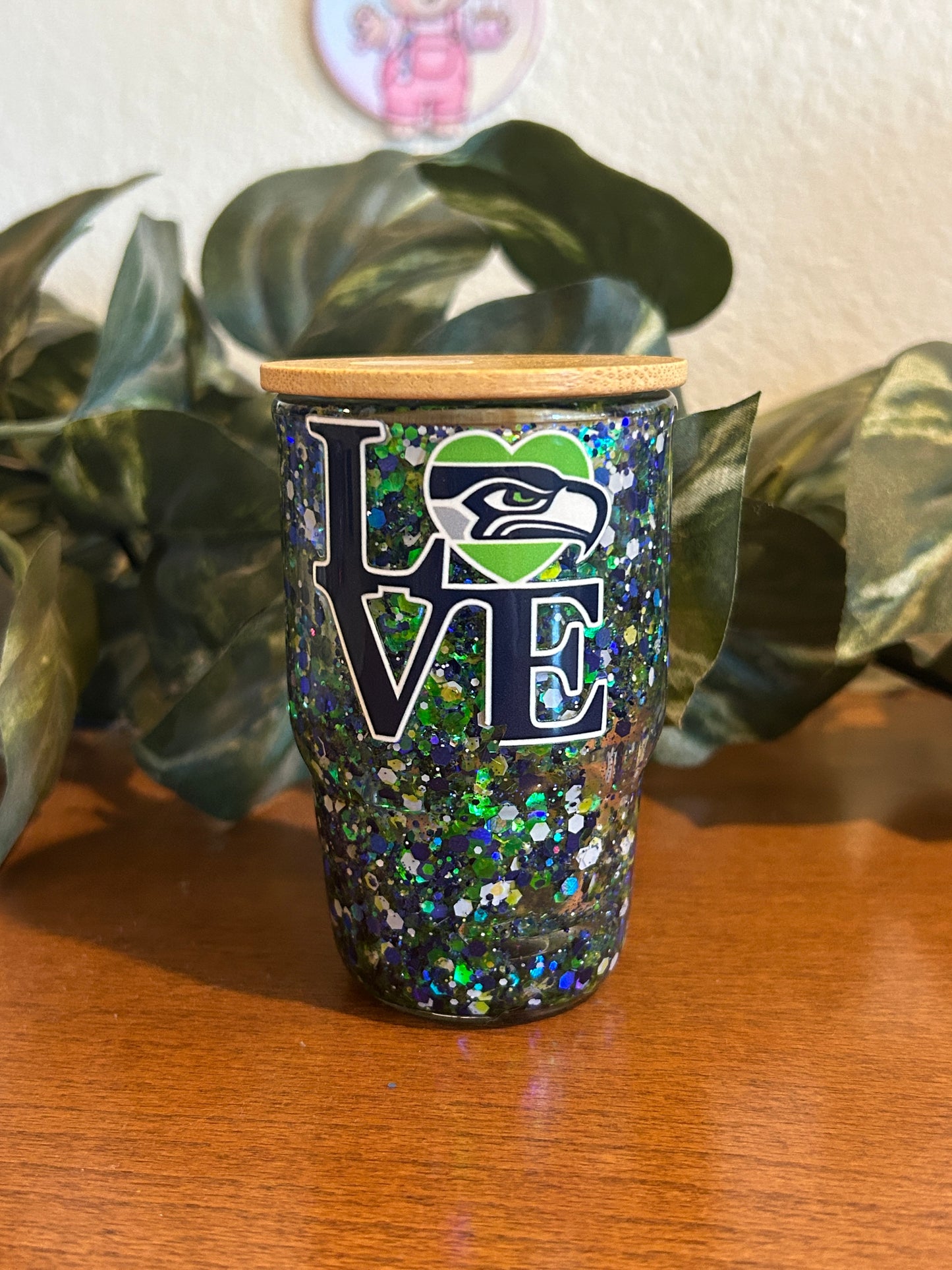 Seahawks 3oz glass shot glass. Does have a small part of the E missing. (5.00 off is reflected in listed price)